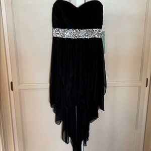 Beautiful strapless cocktail dress!